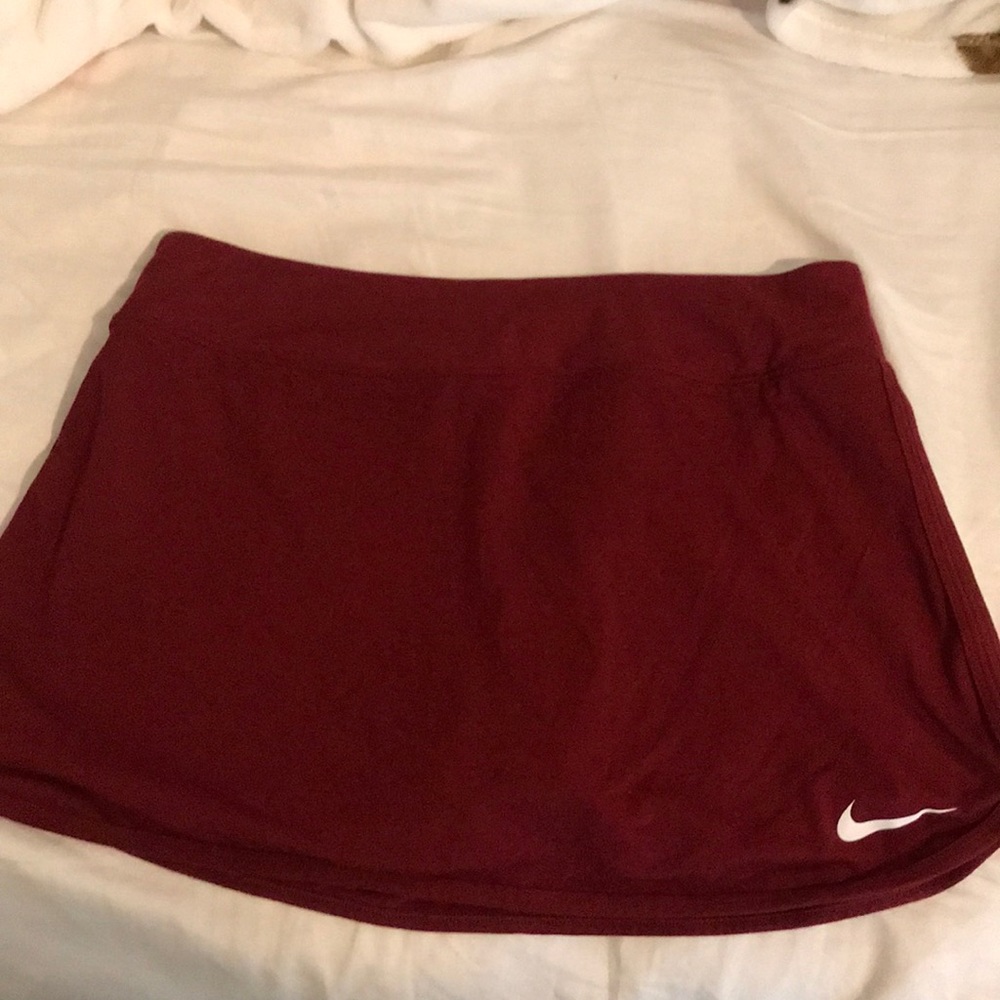 Nike Pure Tennis dri fit skirt/ skort maroon red
